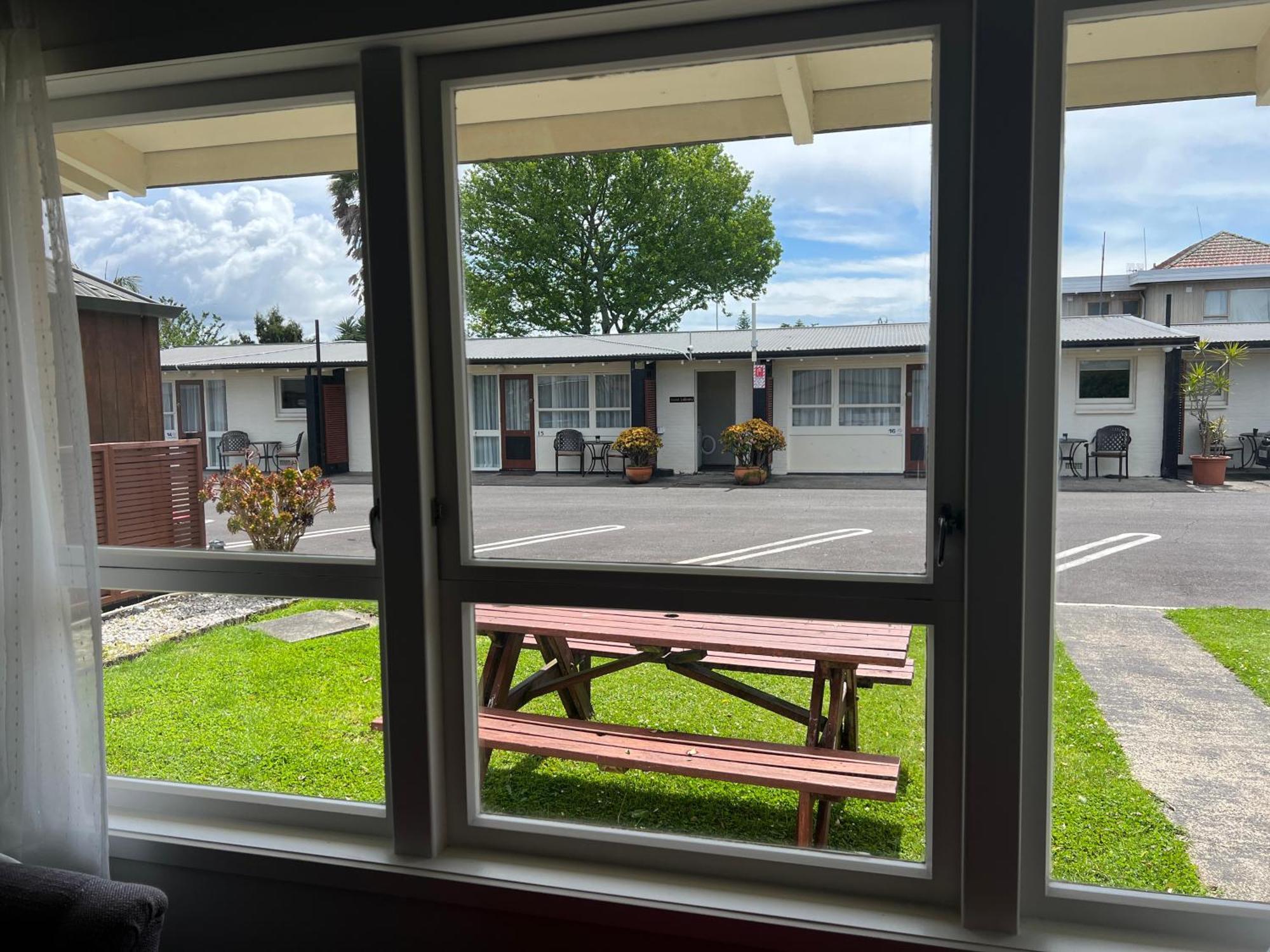 18Th Avenue Thermal Motel Tauranga Exterior photo